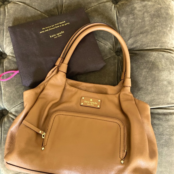 kate spade Handbags - Caramel Kate Spade Tote